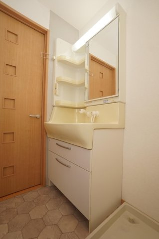 リベルタ　スクエア　A棟の洗面所