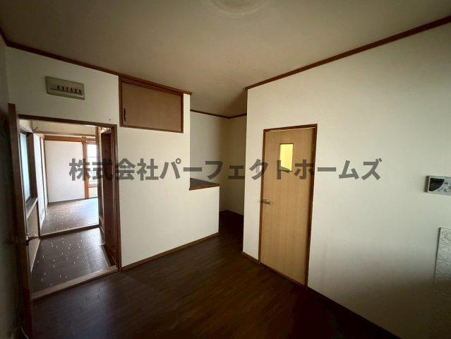 長尾家具町4丁目戸建　賃貸の居間・リビング|ゆったり過ごせるリビングです