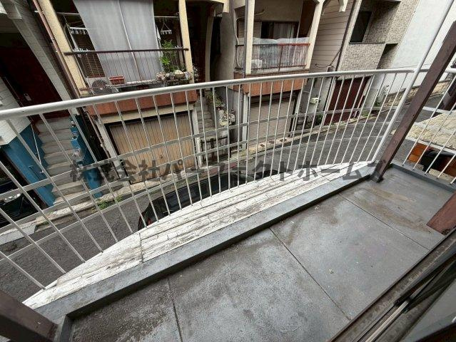 長尾家具町4丁目戸建　賃貸のバルコニー|落ち着いた時間を過ごせるバルコニーです
