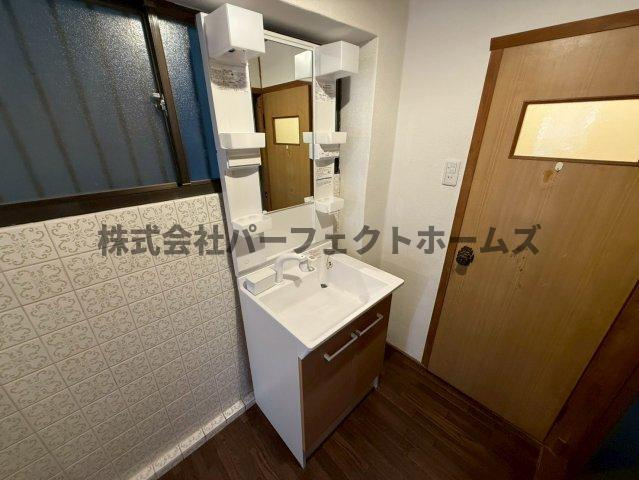 長尾家具町4丁目戸建　賃貸の独立洗面台|独立洗面台、朝の身支度には欠かせません