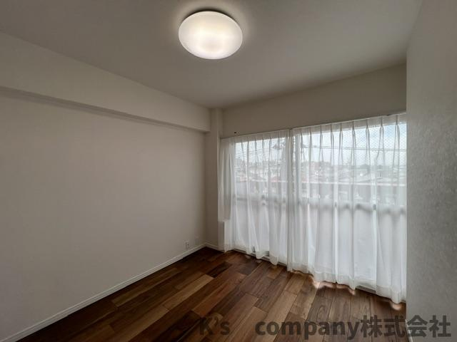 茅ヶ崎市中海岸2丁目　マンション茅ヶ崎の洋室|4帖の洋室◇◇