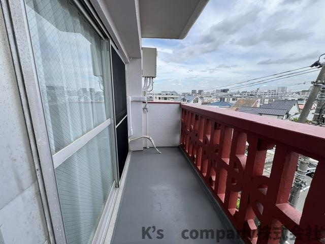 茅ヶ崎市中海岸2丁目　マンション茅ヶ崎のバルコニー|奥行きがあるバルコニー◇◇