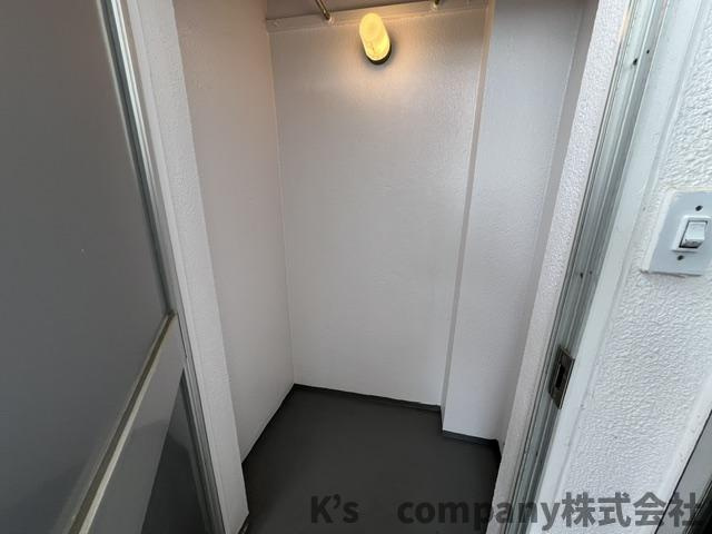 茅ヶ崎市中海岸2丁目　マンション茅ヶ崎の収納|玄関スペースに収納あり♪