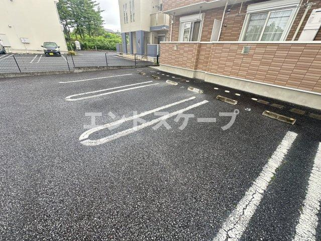 アルバ　３の駐車場|高崎、前橋のお部屋探しはエンドスケープまで！お客様の理想お聞かせ下さい♪