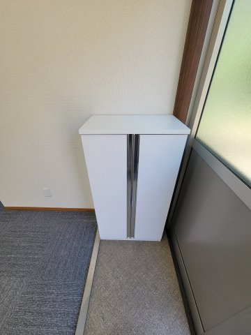 秦野市北矢名の事務所の玄関