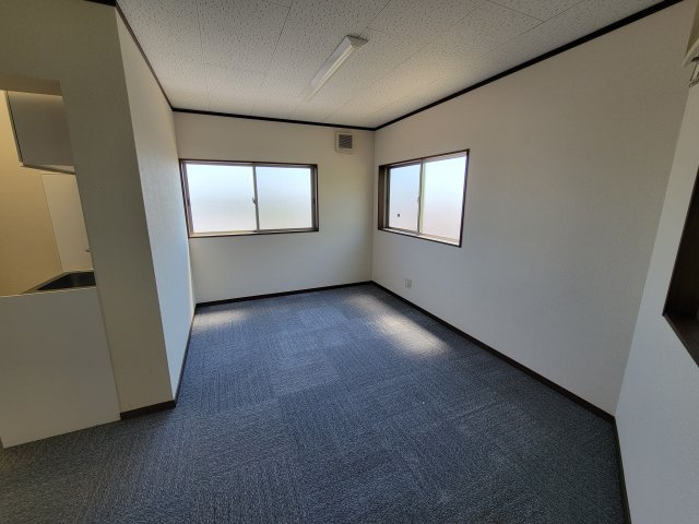 秦野市北矢名の事務所の内装