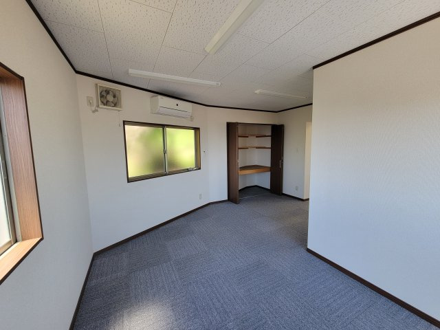 秦野市北矢名の事務所の内装