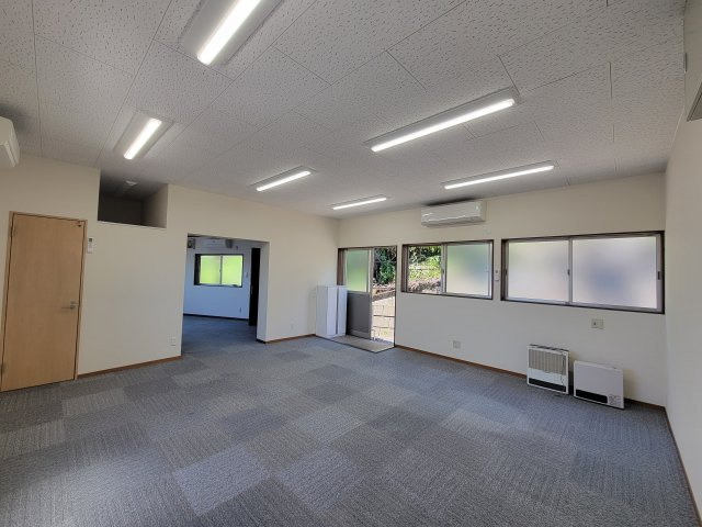 秦野市北矢名の事務所の内装