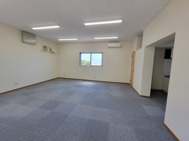 秦野市北矢名の事務所の内装