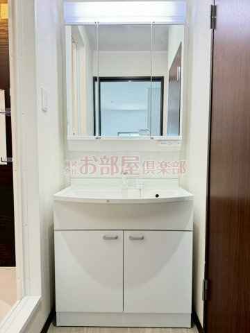 三ノ江ハイツの洗面所|広い洗面スペース