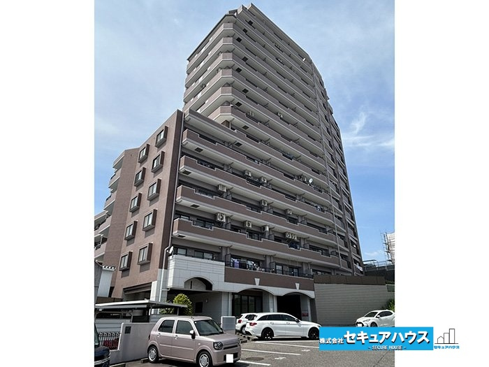 エクセレンス前後の外観|事前予約にて現地ご見学いただけます！お気軽にお問い合わせください♪
■株式会社　セキュアハウス　豊明店■
住宅ローンに強く、知識、経験豊富なスタッフ在籍
お客様に寄り添い、ご成約後もサポート致します。