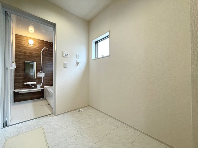 新築戸建・新築建売　郡山市大槻上柵　大槻小・大槻中のランドリースペース|お洗濯物干しがスムーズなランドリールームがございます！