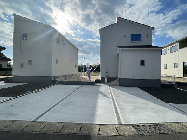 新築戸建・新築建売　郡山市大槻上柵　大槻小・大槻中の駐車場