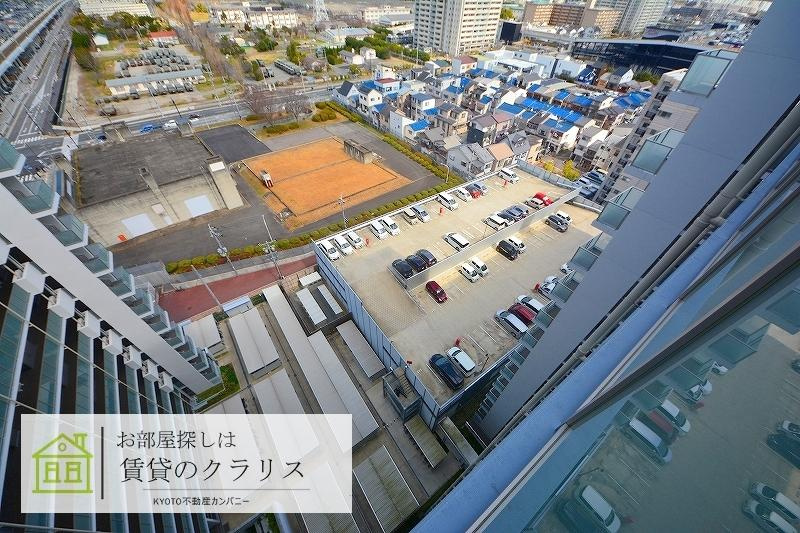 ジオ阪急洛西口ノースレジデンスの駐車場