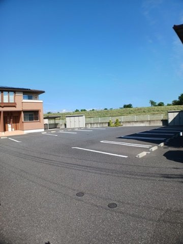 【駐車場】 | イリーデⅠ | 車をお持ちの方に嬉しい駐車場付きの物件です