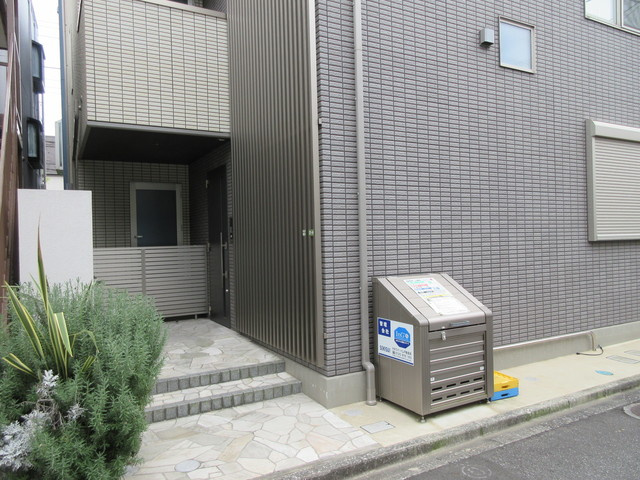 シャノワールのその他|敷地内ごみ置き場あり