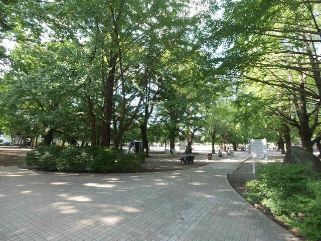 板橋区平和公園まで629m