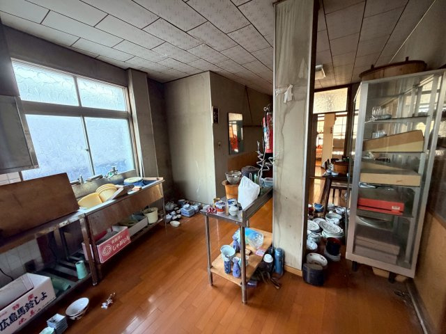 【その他】 | 【猫休憩所】3階建てビル1棟