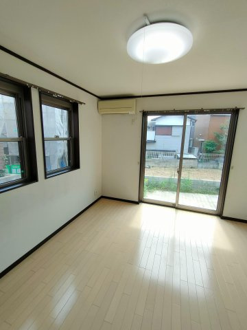 清水が丘3丁目戸建の寝室