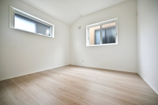 マドレコート宝塚市安倉南4丁目新築一戸建て｜4LDK＋駐車2台可の洋室|2階洋室（5.1帖）
子供部屋にピッタリのサイズのお部屋です。
