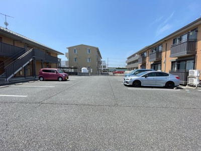 【駐車場】 | リヴェールマリーズA