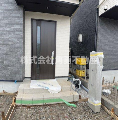 秦野市第2堀山下　新築一戸建て　1号棟の内観：施工例|《施工例》玄関