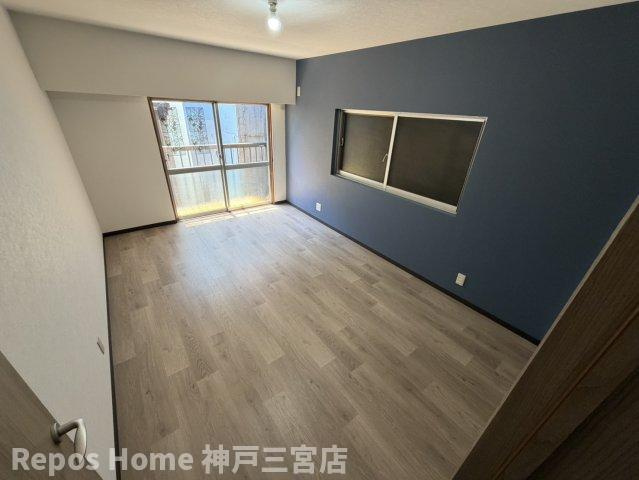 苅藻通2丁目店舗付き住宅の内装