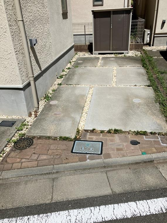 美堀町戸建の駐車場