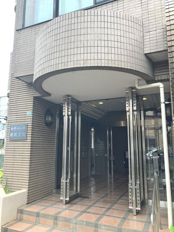 カザベーラ西武立川のエントランス