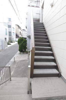 ★一階と二階をつなぐ階段★