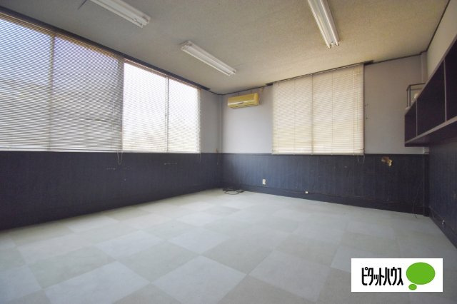 諸田ビルの内装