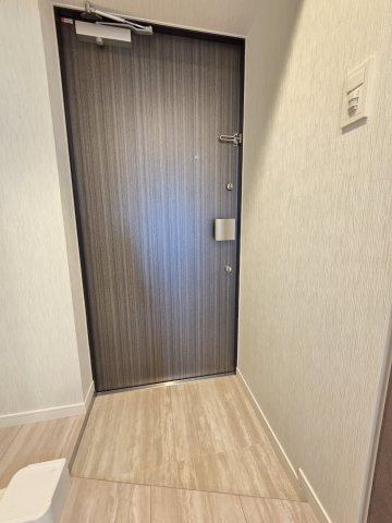 AZEST西川口Ⅲの玄関