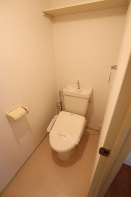 温水洗浄機能付のトイレ