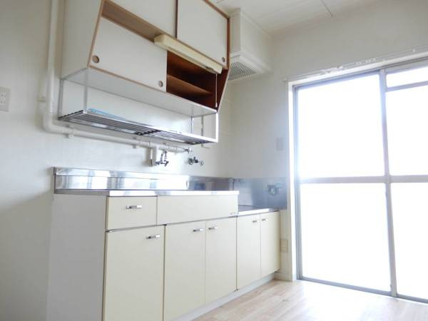 ビレッジハウス小羽山1号棟のキッチン|ビレッジハウスの同一物件・同一タイプの間取りの写真です