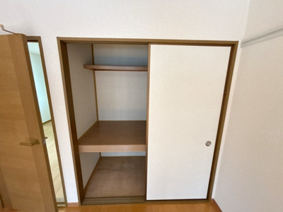 洋室収納