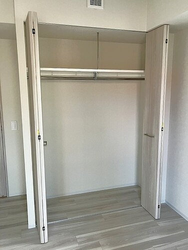 ザ・ライオンズ琴似駅前ディアレジェンドの収納|洋室約6.5畳　収納