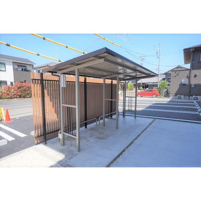 岐阜市則武中３丁目のアパートのその他|駐輪場