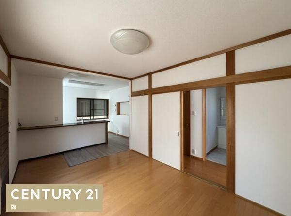 和歌山市布施屋　中古戸建の居間・リビング