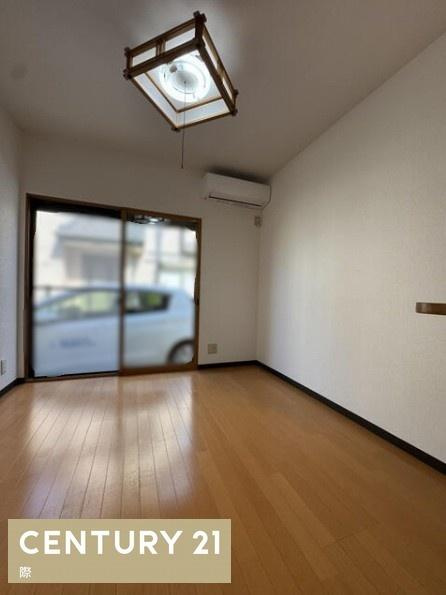 和歌山市布施屋　中古戸建の居間・リビング