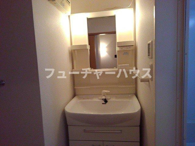 スターズの洗面所|忙しい朝には欠かせない洗面所です