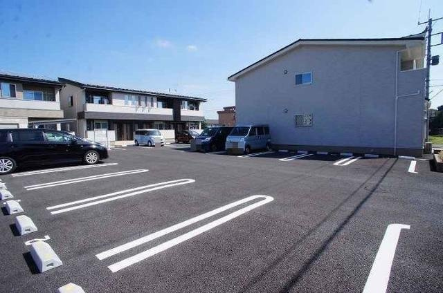 ブルーイン　幸塚　Ａの駐車場