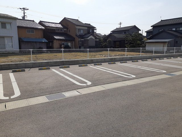 オゾラⅣの駐車場