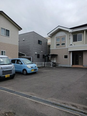 セレノの駐車場