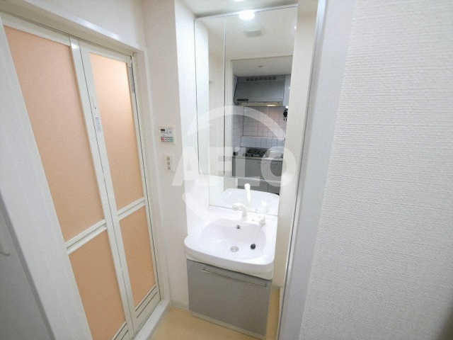 ジュネーゼグラン本町EASTの独立洗面台|ジュネ―グラン本町EAST　独立洗面台