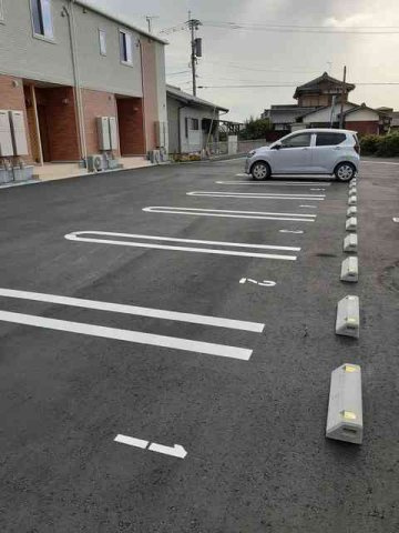 カーサはなの駐車場|カースペースがあります