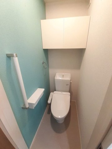 カーサはなのトイレ|落ち着いた色調のトイレです