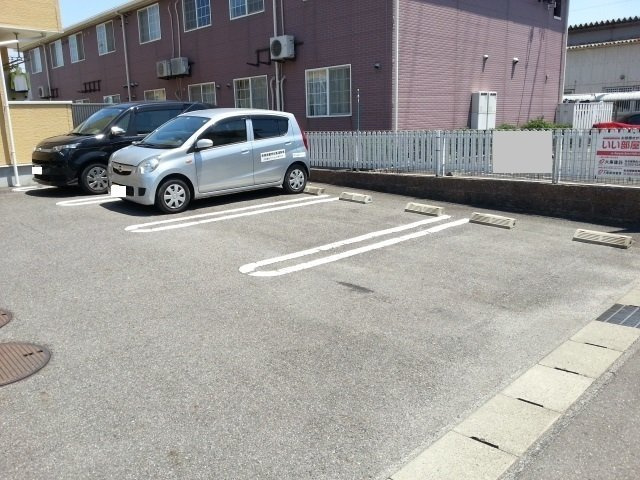 ティンカーベルの駐車場