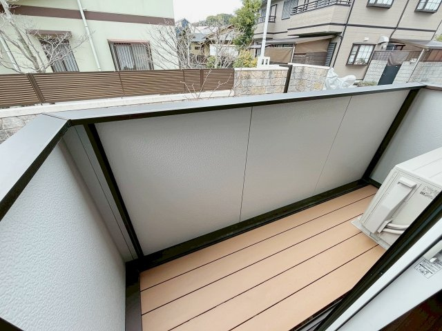 ジョイ　カルチュラのバルコニー|外からの目が気にならないバルコニーで洗濯物が干せます