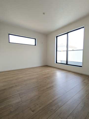 水戸市吉沢町　3期の洋室|ローリングの部屋は家具やインテリアともマッチしてお洒落感が出やすく身の周りの整理がしやすく魅力的です～♪