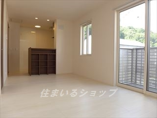 ヴァンベール　Ⅰ棟の居間・リビング|人気の対面キッチン